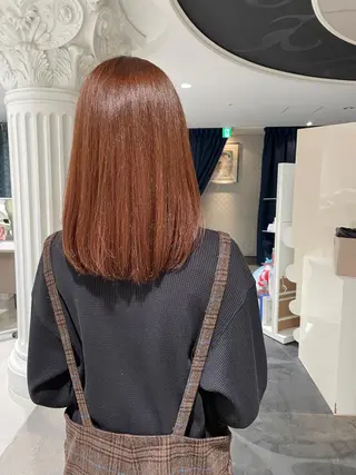 セミロング カラー 佐々木 彩花のヘアスタイル