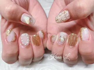 カラー ネイル 芦辺 香奈のネイルデザイン