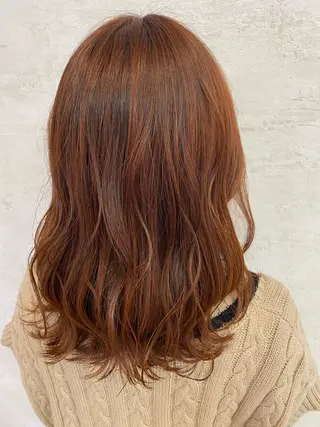 ミディアム カラー Angelica／ WAKOのヘアスタイル