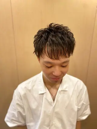 ショート パーマ メンズ 山田 哲平のヘアスタイル