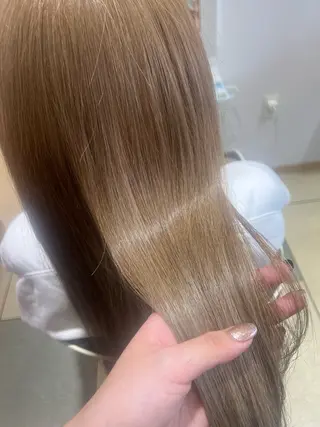 ロング カラー ベージュカラー⌇﻿ くびれヘア.𐙚心音のヘアスタイル