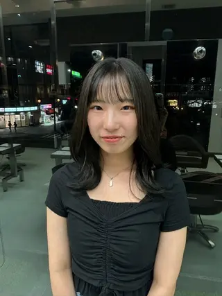 ミディアム 中津/トレンドカラー /美馬本紅亜のヘアスタイル