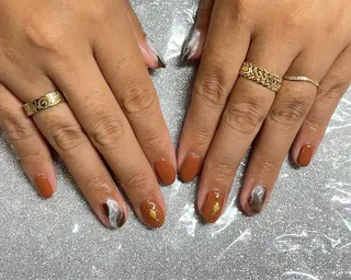 ネイル VIERU 🌈🎀💖のネイルデザイン