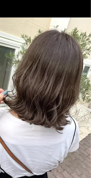 ミディアム カラー BEBE所属・ご新規様限定 透明感カラーKANAのヘアスタイル