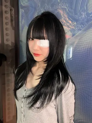 ロング AIRA/ブリーチ ‪/透明感カラーのヘアスタイル