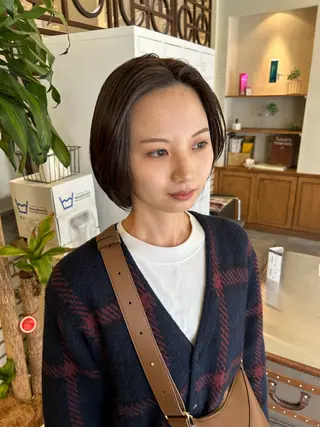 カラー AGREE Momokaのヘアスタイル