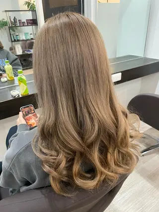 カラー HIYORI🌺 /ジェルムのヘアスタイル