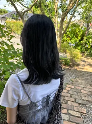 ミディアム 小嶋 咲輝のヘアスタイル