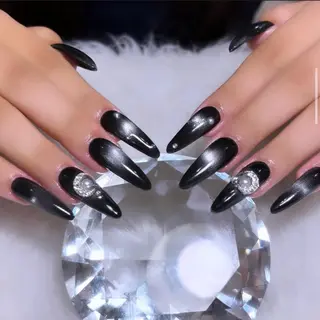 ネイル RE:Bonn所属・salon re:bonnのネイルデザイン