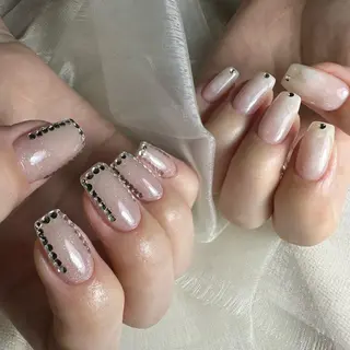 ネイル repos~ルポ~所属・里見 麗のネイルデザイン