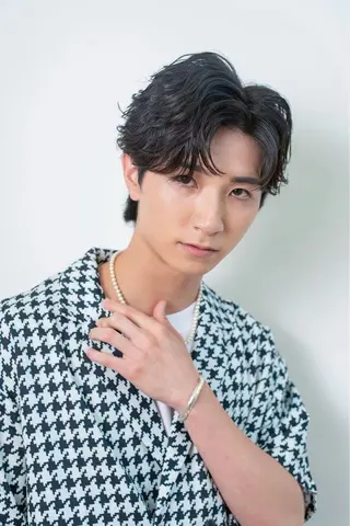 メンズ アイブロウ 🇰🇷メンズサロン DIO金井蒔士のヘアスタイル