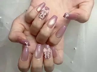 ネイル Fairyフェアリーネイルサロン所属・シズ セキのネイルデザイン