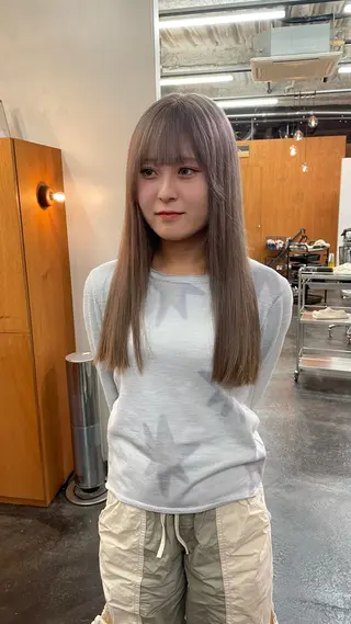 ロング カラー 都築 あんずのヘアスタイル