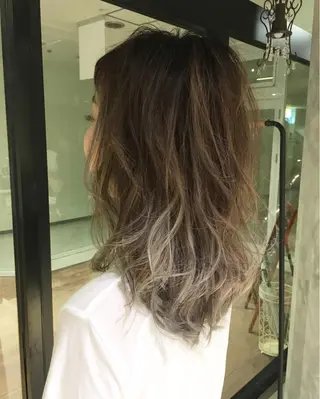 セミロング 國村 優のヘアスタイル