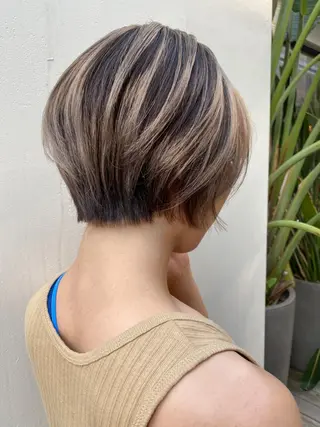 ショート カラー Re:ta Hair 飯田淳平のヘアスタイル