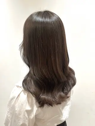 カラー 中務 綾乃のヘアスタイル