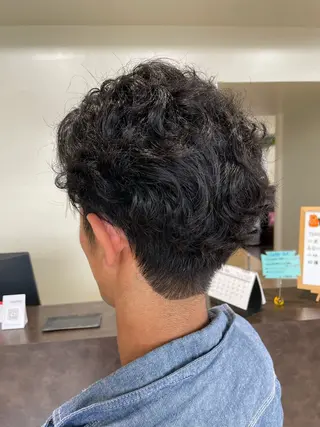 ショート パーマ メンズ 加藤 舜稀のヘアスタイル