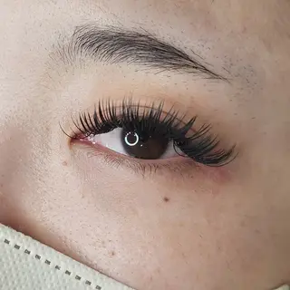 マツエク・マツパ My+ Yukaのネイルデザイン