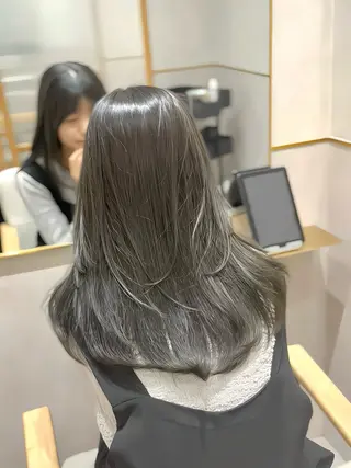 セミロング カラー 高槻No.1🇰🇷 韓国ヘア　橋口陽太のヘアスタイル