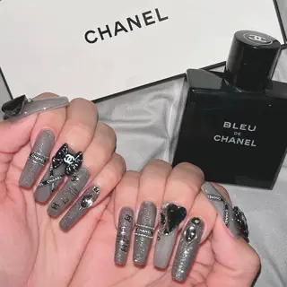 ネイル NEO Beauty Salon所属・𝐍𝐄𝐎 𝐉𝐔𝐑𝐈のネイルデザイン