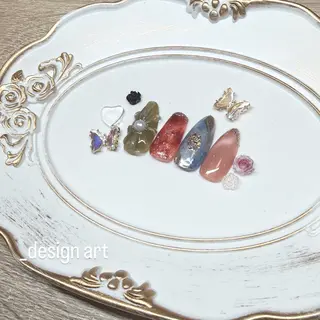 ネイル 斎藤 桃華のネイルデザイン