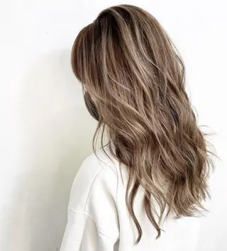 カラー ﾃﾞｻﾞｲﾝｶﾗｰ 🤍ｼﾉﾌﾞ🤍のヘアスタイル