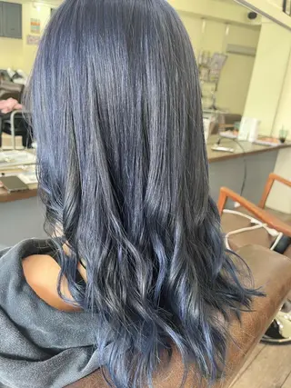 カラー 戸川 紗良のヘアスタイル