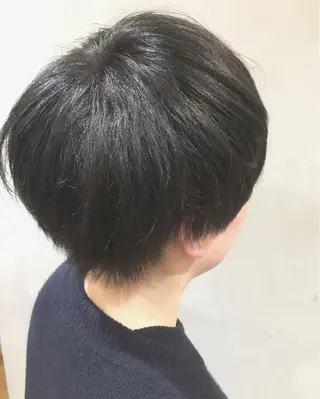 ショート カラー ol iのヘアスタイル