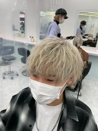 カラー メンズ 🎨ブリーチ職人 店長Takaya🎨のヘアスタイル