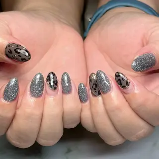 ネイル RuxuryNail ／RiAnnaのネイルデザイン