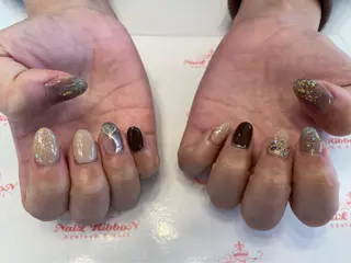 ネイル ネイルリボン 受付スタッフのネイルデザイン