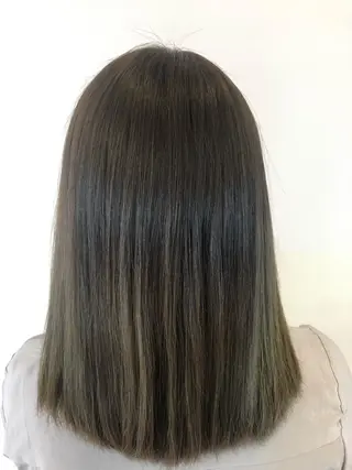 セミロング やまぐち まりんのヘアスタイル