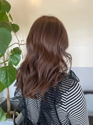 ミディアム ノエ/ インナーカラー/高岳のヘアスタイル