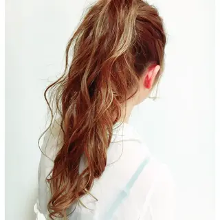 ロング 松佐 ゆかりのヘアスタイル