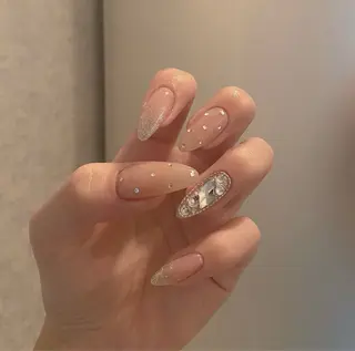 ネイル Hanni ANA.CHUOのネイルデザイン