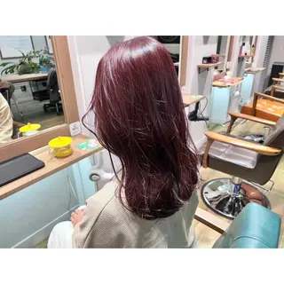 ロング カラー ツキダテ ユイのヘアスタイル