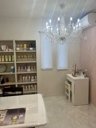 肌質改善サロン 来店プレゼントありのエステ・リラクイメージ