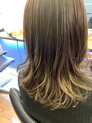 セミロング カラー Lagom なかだのヘアスタイル