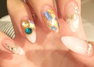 ネイル ネイル＆フラワーサロン〜Ri✦hiro〜鳥栖店所属・HIRATA RIEのネイルデザイン