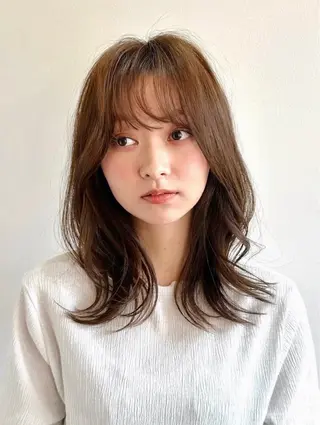 ミディアム カラー パーマ 🫧小顔×似合わせ× 透明感カラー🫧のヘアスタイル