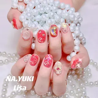 ネイル 🦋 Queenieのネイルデザイン