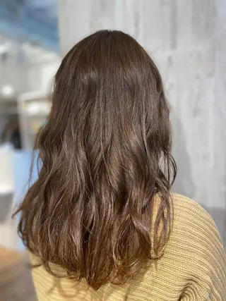 ミディアム カラー 大場 優のヘアスタイル