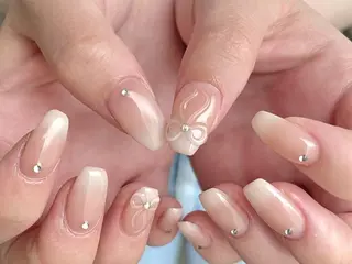 ネイル Rainrain💧 パーツ豊富、やり放題のネイルデザイン