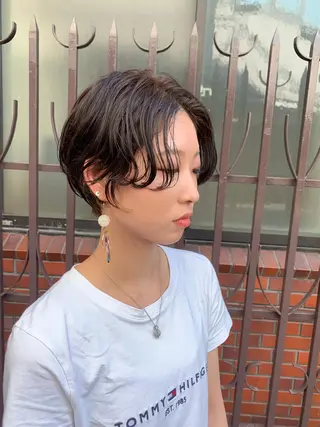 ショート レイヤー×縮毛矯正 深見 拓のヘアスタイル