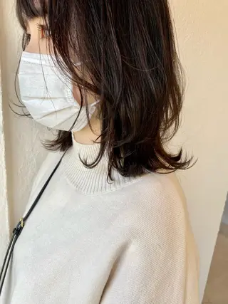 ミディアム カラー 入江 志穂のヘアスタイル