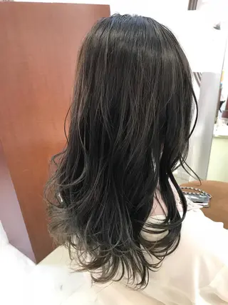ロング 💫カットはなんでも 得意です✂️のヘアスタイル