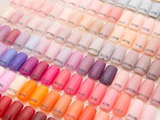 ネイル フリル所属・ina nail イナのネイルデザイン