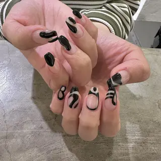 ネイル マツエク・マツパ アイブロウ feey ⁑erinaのネイルデザイン