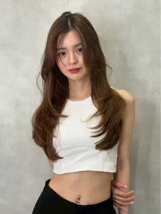 ロング 🌷ハイライト /tomomi🌷のヘアスタイル