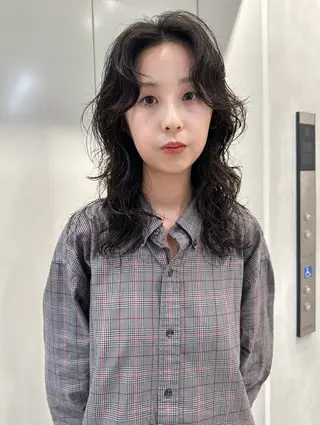 ミディアム パーマ 🌀perm 🌀のヘアスタイル